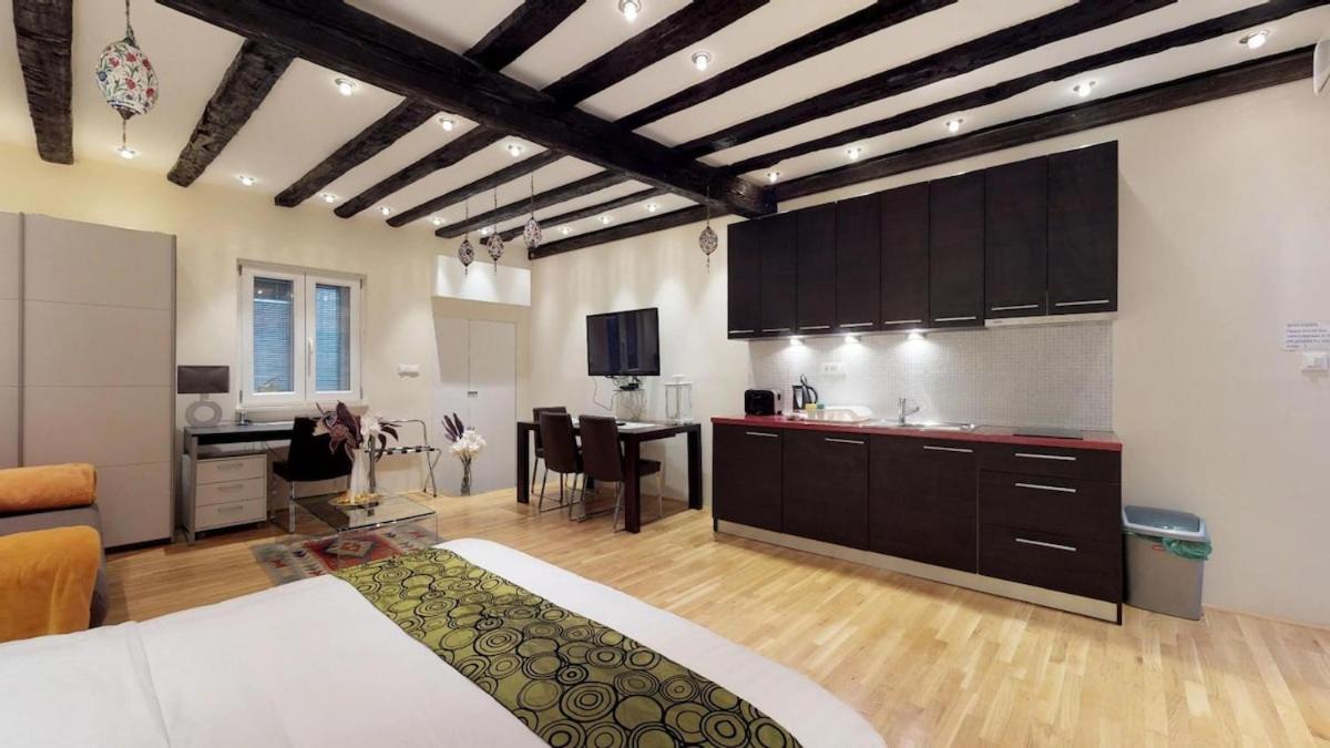 Diocletian Studio Apartments Spalato Esterno foto