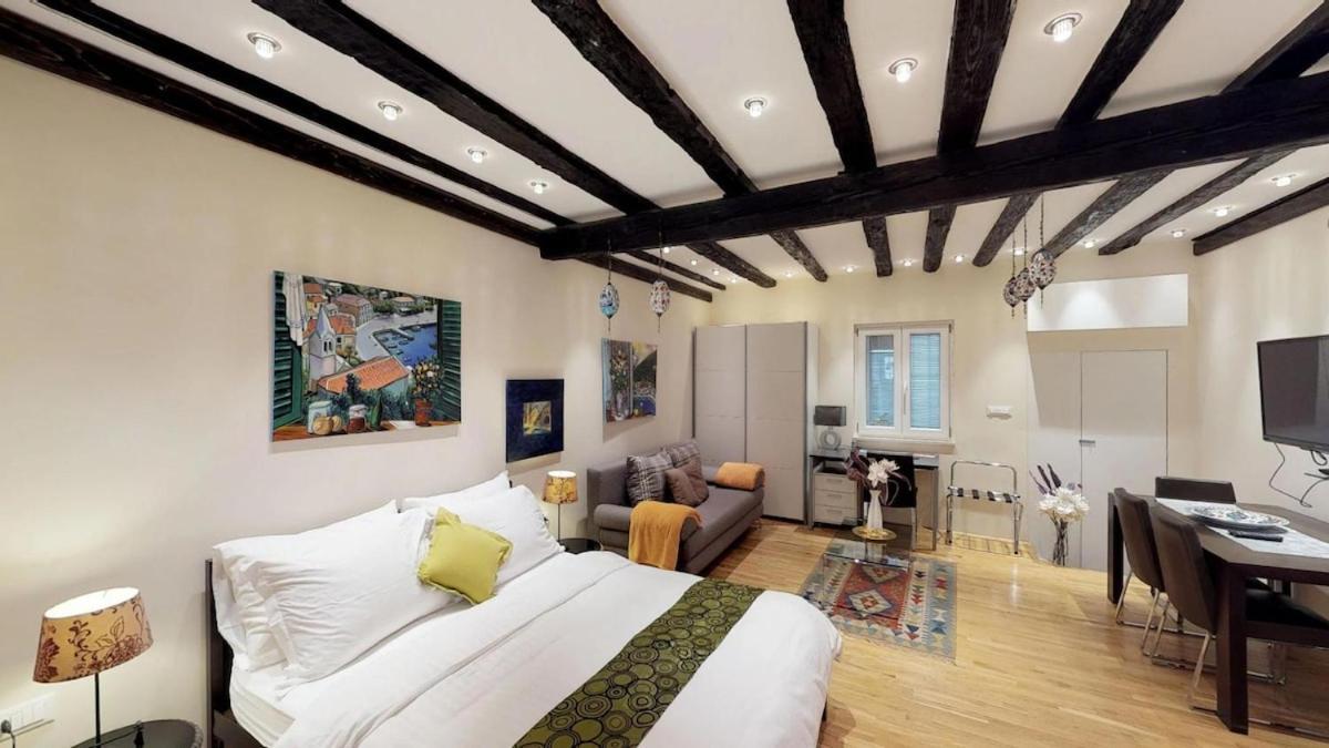 Diocletian Studio Apartments Spalato Esterno foto