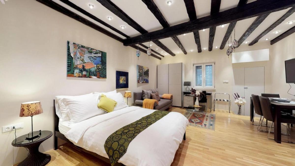 Diocletian Studio Apartments Spalato Esterno foto
