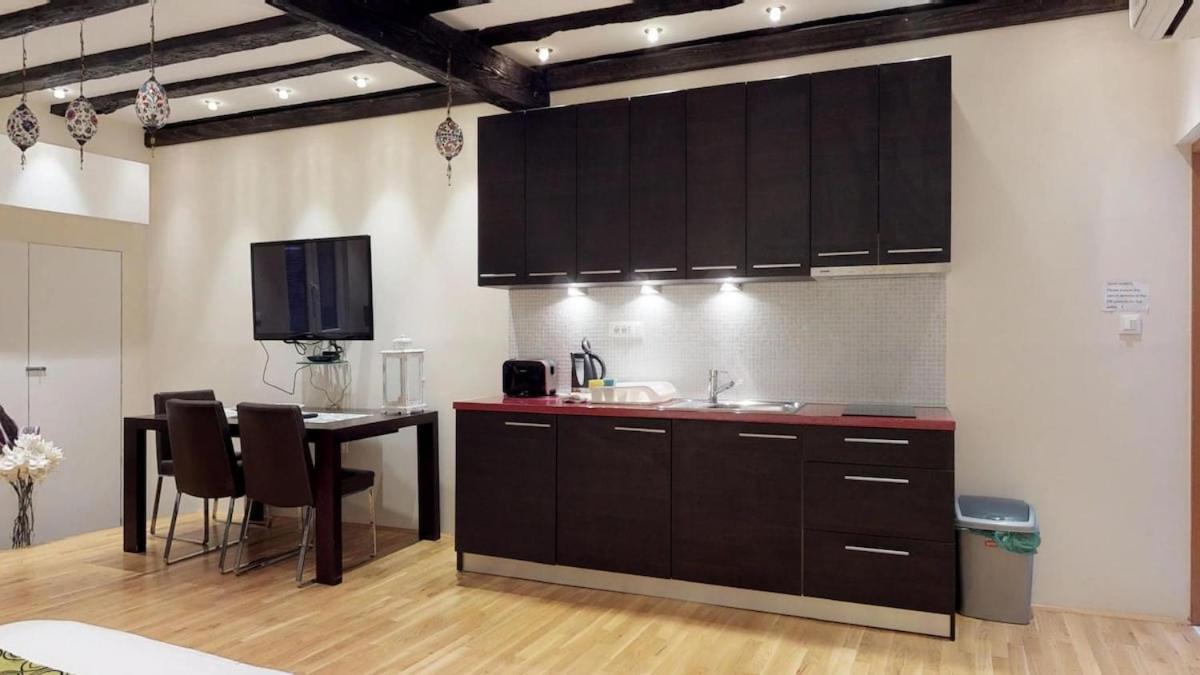 Diocletian Studio Apartments Spalato Esterno foto